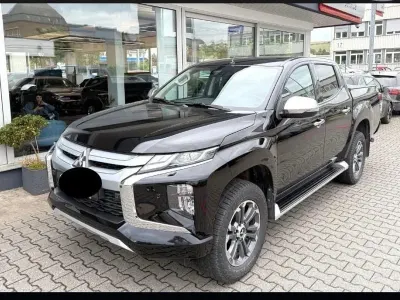 Usata Mitsubishi L200