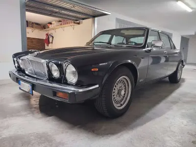 Usata Jaguar XJ12 Sovereign 295 CV (216 kW) 1988 Berlina