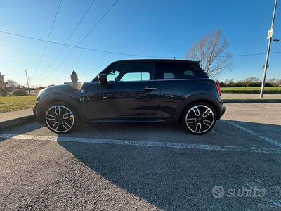 Begagnad Mini John Cooper Works 231 HK (169 kW) 2020 Grå Halvkombi