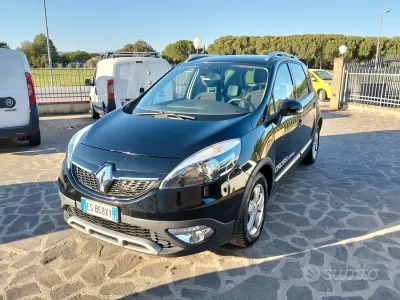 Käytetty Renault Scenic E-Tech XMOD 110 HP (80 kW) 2014 Musta Tila-auto