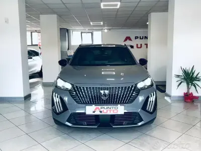 Usado Peugeot 2008 Allure 100 CV (73 kW) 2024 Gris SUV
