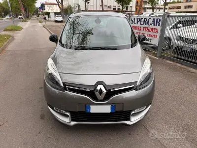 Usata Renault Scénic III XMOD 110 CV (80 kW) 2015 Marrone Monovolume