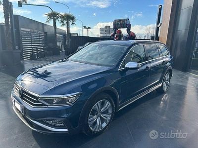 Usata VW Passat Alltrack 190 CV (139 kW) 2019 Blu metallizzato Station wagon