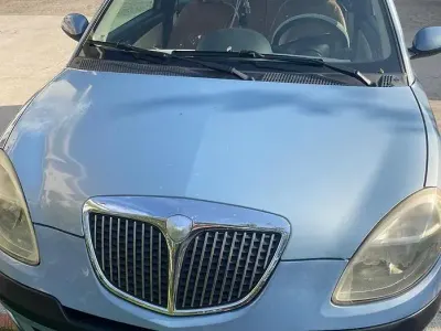 Usata Lancia Ypsilon 80 CV (58 kW) 2004 Blu Utilitaria