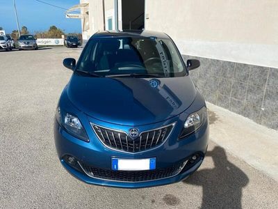Usata Lancia Ypsilon Gold 69 CV (50 kW) 2022 Blu Utilitaria