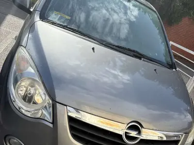 Usata Opel Agila Enjoy 94 CV (69 kW) 2011 Utilitaria
