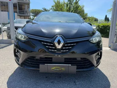Usata Renault Clio V Intens 91 CV (66 kW) 2023 Nero Berlina