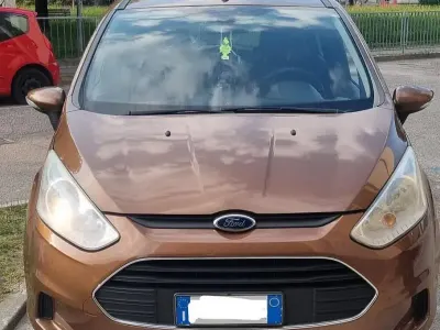 Usata Ford B-MAX 90 CV (66 kW) 2014 Marrone Monovolume