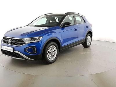 Usata VW T-Roc Life 110 CV (80 kW) 2022 Blu ravenna SUV