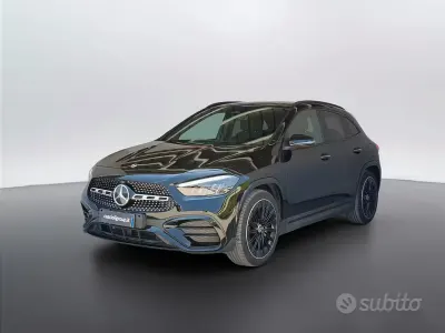 Usata Mercedes GLA200 AMG line 150 CV (110 kW) 2023 Nero SUV