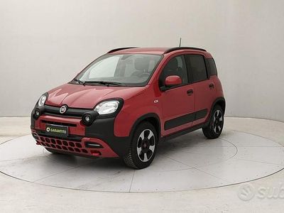 Begagnad Fiat Panda Cross Cross 70 HK (51 kW) 2024 Röd Halvkombi