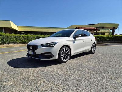 Usata Seat Leon FR 150 CV (110 kW) 2021 Bianco Berlina