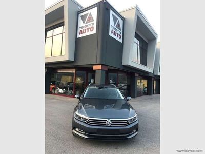 Usata VW Passat 120 CV (88 kW) 2016 Grigio Station wagon