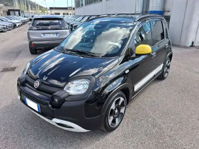 Usata Fiat Panda Cross Cross 69 CV (50 kW) 2025 Nero cinema Utilitaria