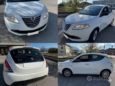 Usata Lancia Ypsilon 69 CV (50 kW) 2015 Bianco Utilitaria