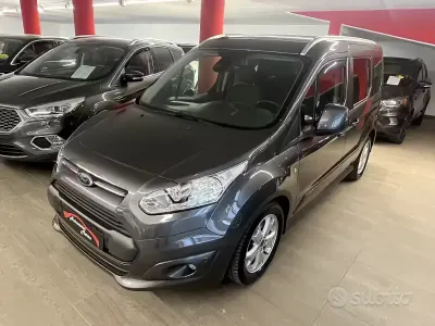 Usata Ford Tourneo Connect Titanium 101 CV (74 kW) 2017 Grigio Monovolume