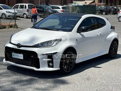 Usado Toyota Yaris 261 CV (191 kW) 2022 Blanco Utilitario