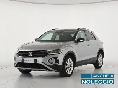 Usata VW T-Roc Life 110 CV (80 kW) 2023 Argento SUV