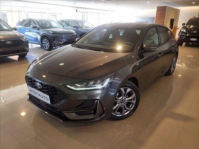 Usata Ford Focus ST-Line 125 CV (91 kW) 2023 Magnetic grey (metallizzato) Berlina