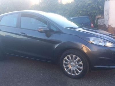 Usata Ford Fiesta Business Edition 75 CV (55 kW) 2017 Grigio Berlina