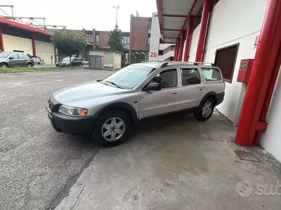 Usata Volvo XC70 185 CV (136 kW) 2006 Grigio Station wagon