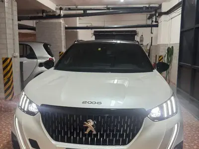 Usata Peugeot 2008 GTi 131 CV (96 kW) 2021 Bianco SUV