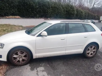Käytetty Audi A3 Young 102 HP (75 kW) 2009 Valkoinen Viistoperä