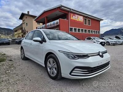 Usata VW Golf VIII Life 116 CV (85 kW) 2022 Bianco Berlina