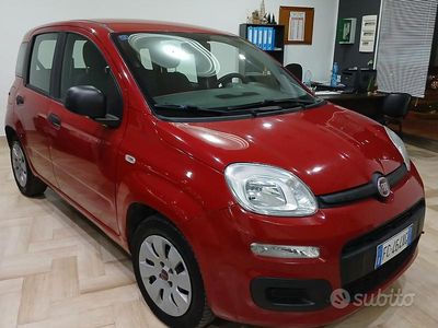 Usata Fiat Panda Pop 69 CV (50 kW) 2015 Rosso Berlina