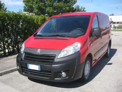 Usata Peugeot Expert 128 CV (94 kW) 2016 Rosso Furgone