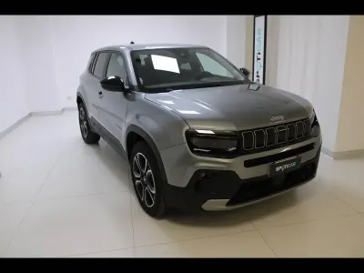 Usado Jeep Avenger EV Summit 61 kW (84 CV) 2025 Gris SUV