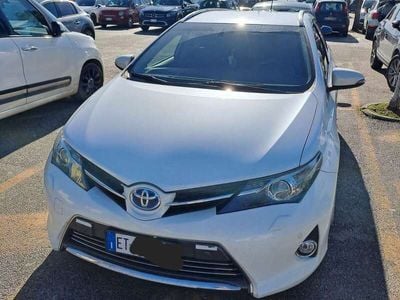 Toyota Auris Hybrid