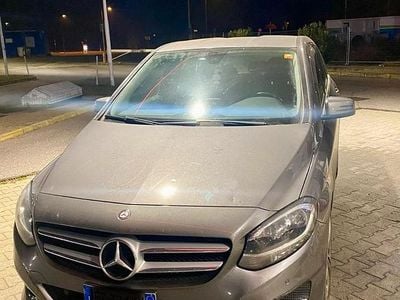 Begagnad Mercedes 180 109 HK (80 kW) 2015 Grå Sedan