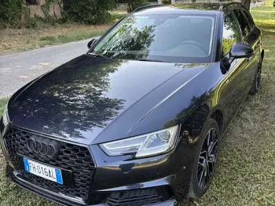 Usata Audi A4 Business 150 CV (110 kW) 2017 Bluazzurro Station wagon