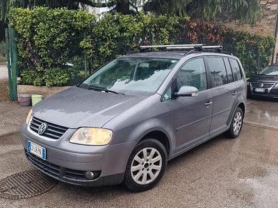Usata VW Touran 105 CV (77 kW) 2005 Grigio Monovolume