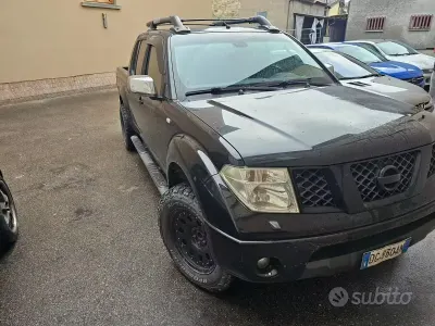Usata Nissan Navara 171 CV (125 kW) 2007 Nero Pick-up