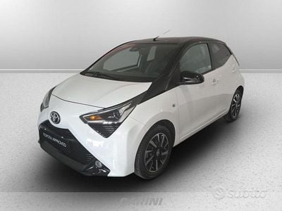Usata Toyota Aygo X-clusiv 72 CV (52 kW) 2021 Bianco Utilitaria
