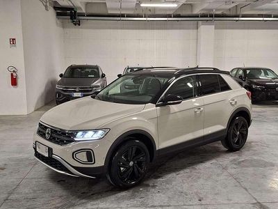 Nuova VW T-Roc Sportline 150 CV (110 kW) 2025 Ascot grey pastello/tetto nero SUV