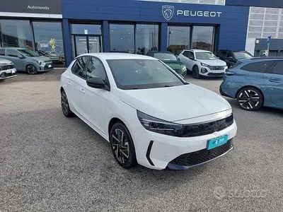 Usata Opel Corsa 101 CV (74 kW) 2025 Bianco Utilitaria