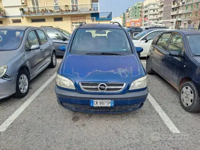 Usata Opel Zafira 97 CV (71 kW) 2005 Monovolume