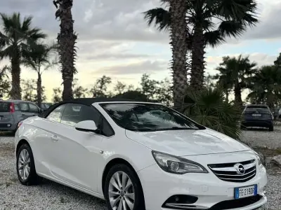Usata Opel Cascada 165 CV (121 kW) 2016 Other Cabrio
