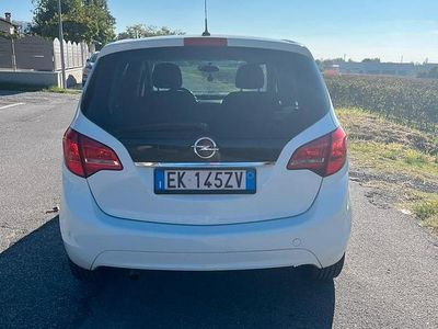 Bianco Usata 2012 Opel Meriva Cosmo Monovolume | 3300 € (Buon prezzo)