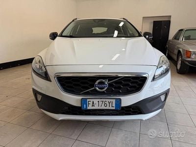 Occasion Volvo V40 CC Kinetic 115 ch (84 kW) 2015 Blanc Break