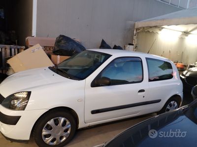 usata Renault Clio II 1.1 3 porte RN