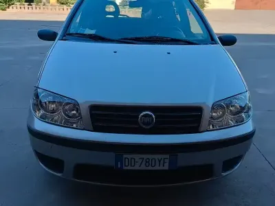 Usata Fiat Punto 60 CV (44 kW) 2006 Grigio Utilitaria