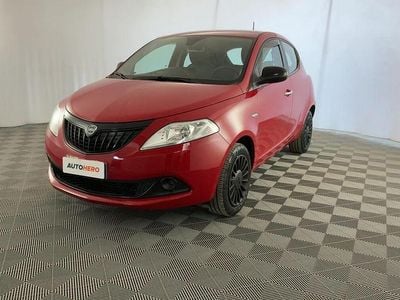 Usata Lancia Ypsilon Silver 70 CV (51 kW) 2023 Rosso Utilitaria