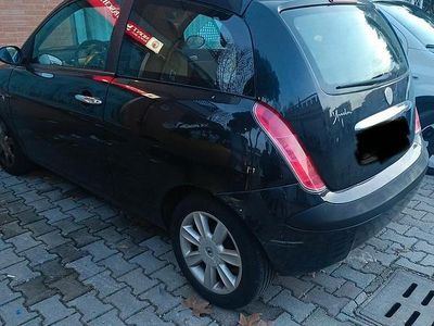 Usata Lancia Ypsilon 60 CV (44 kW) 2004 Nero Utilitaria