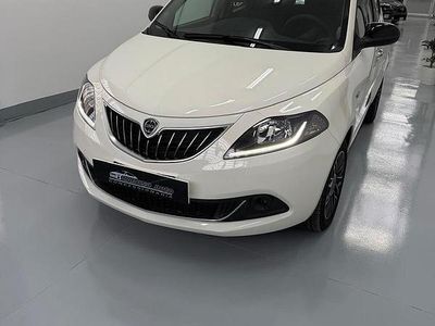 Usata Lancia Ypsilon Gold 69 CV (50 kW) 2024 Blu Utilitaria