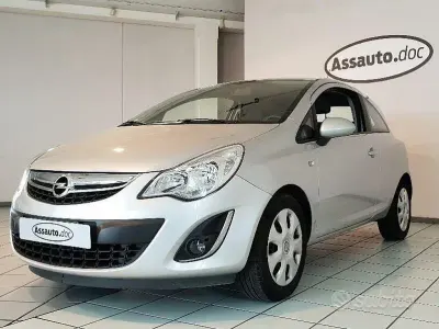 Usata Opel Corsa 80 CV (58 kW) 2012 Utilitaria