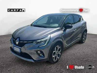 Usata Renault Captur Intens 101 CV (74 kW) 2023 Grigio SUV